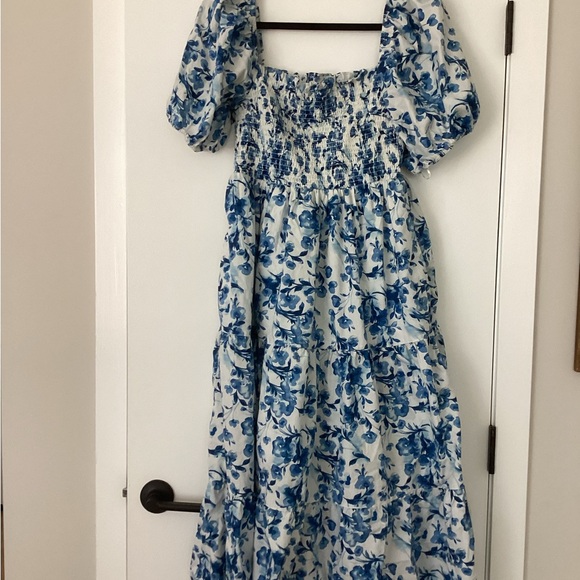 Abercrombie & Fitch White Blue Floral Smocked Puff Sleeve Tiered Dress - Picture 7 of 7